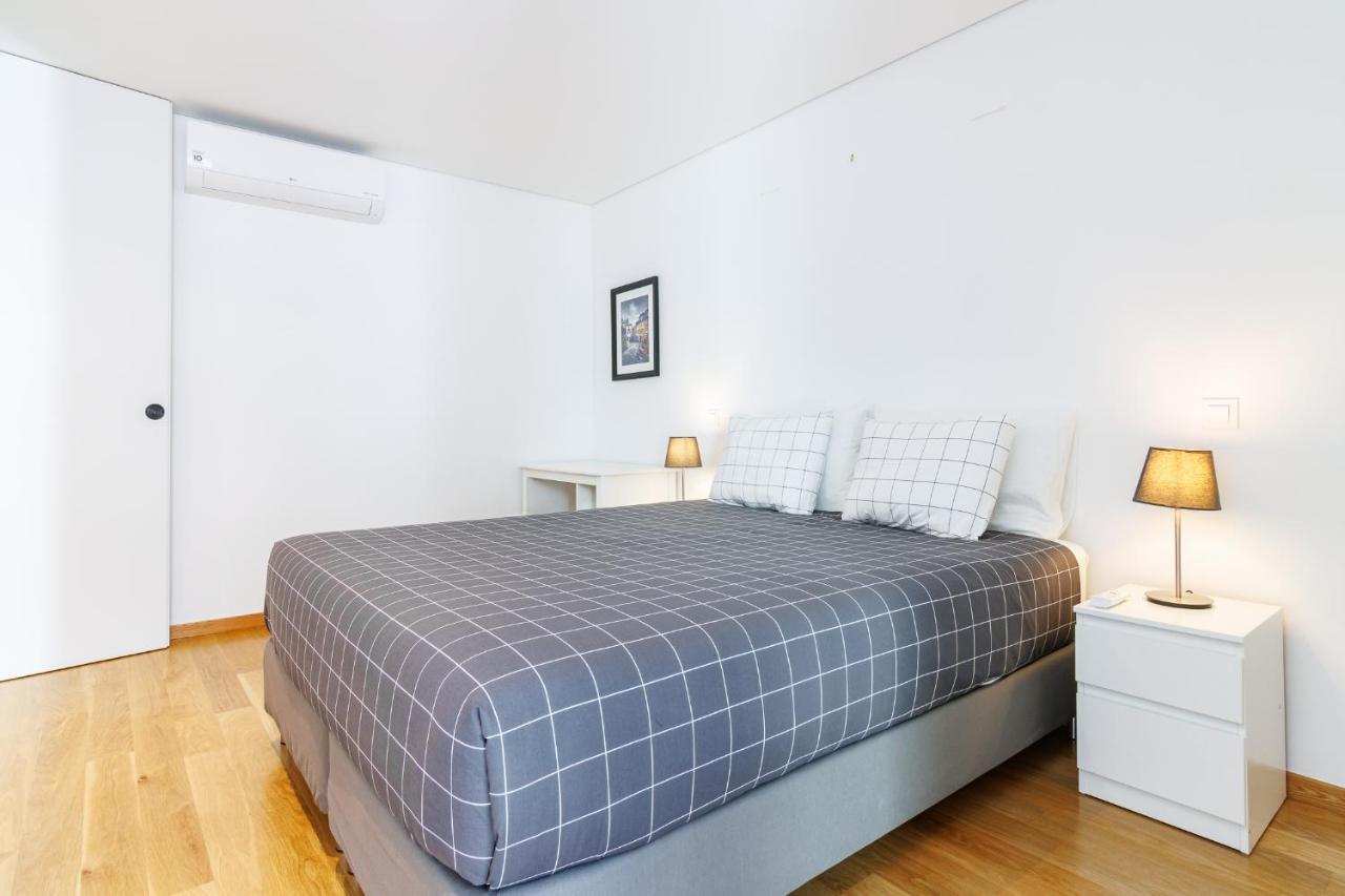 Apartamento New Camoes Deluxe With Ac And Free Parking Porto