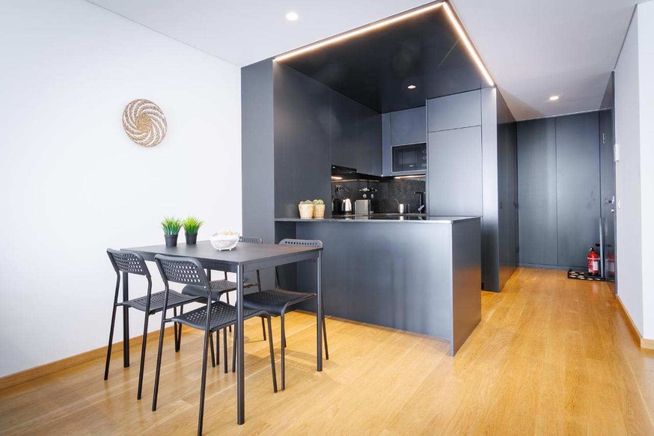 New Camoes Deluxe With Ac And Free Parking Apartamento